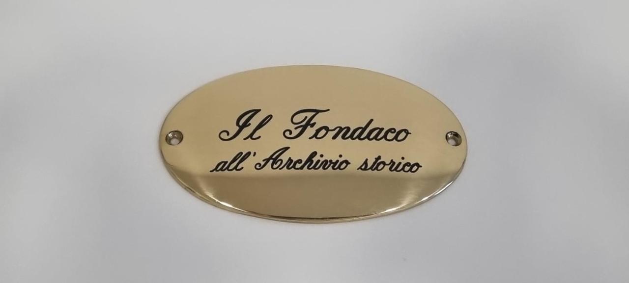 Il Fondaco All'Archivio Storico Naples Extérieur photo
